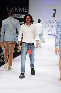 A model displays designer Sanjay Hingu's creations during the Lakme Fashion Week day 4 in Mumbai. .