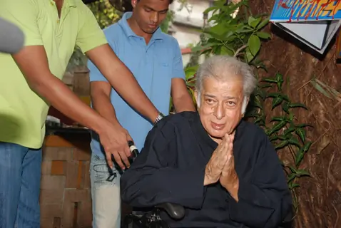 Shashi Kapoor at Rekha Bharadwaj's play premiere show at Prithvi. .