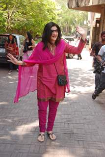 Kunika Lal at Ekta Kapoor Holi Party at Versova..