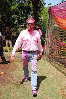 Gulshan Grover at Ekta, Sanjay and Kiran Holi Party at Versova