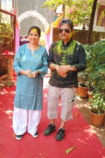 Rekha & Vishal Bharadwaj at Ekta, Sanjay and Kiran Bawa's Holi Party at Versova