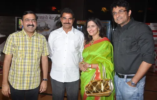 Makrand Anaspure, Sayaji Shinde, Kanchan Adhikari & Ajinkya Dev at Marathi awards at Cinemax, Versov