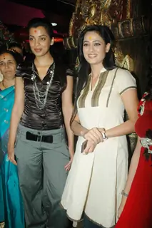 Mugdha Godse and Shweta Tiwari at Jeeva spa launch, Vashi. .