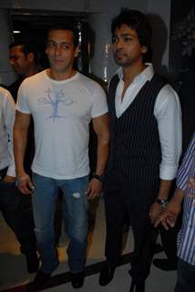 Salman Khan at Nikhil Dwivedi's wedding Reception party at Escobar