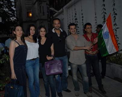 Sanjay Kapoor and Karisma Kapoor at Shahrukh Khan's cricket screening at Mannat