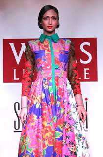 A Model at the Wills Lifestyle Grand Finale collection preview by designer Sabyasachi Mukherjee in New Delhi on Mon 5 April 2011. .