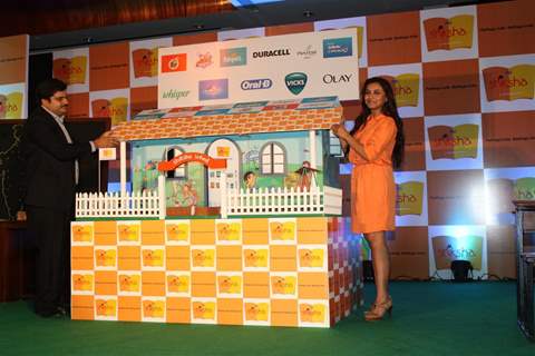 Rani promotes P &G's Shiksha building