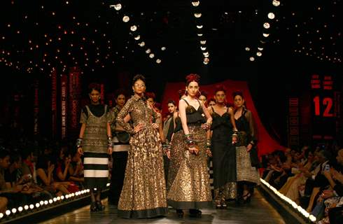 Models showcasing designer Sabyasachi's creations at the Wills Lifestyle India Fashion Week's Grand Finale ,in New Delhi on Sunday. .