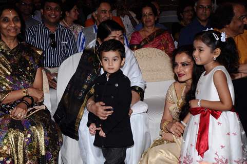 Lata Mangeshkar and Rekha at the Music Launch of Sarhadein by Sa Re Ga Ma and Radiocity at Taj