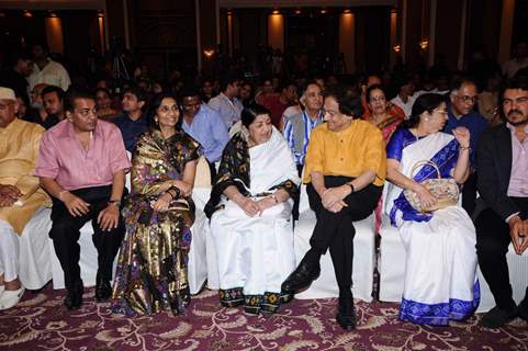 Lata Mangeshkar at the Music Launch of Sarhadein by Sa Re Ga Ma and Radiocity at Taj