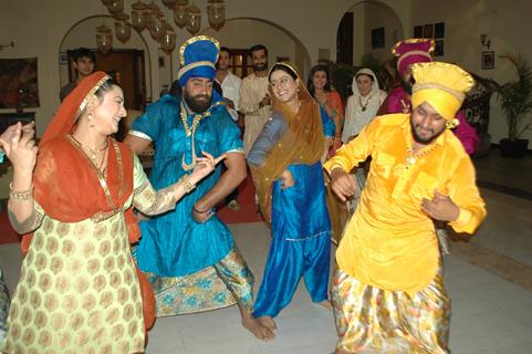 Baisakhi celebration on the sets of Na Aana Is Desh Laado