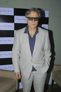 Hollywood actor Harvey Keitel ties up with Bollywod producer Sanjay Singh of 'Udaan' fame at Colaba. .