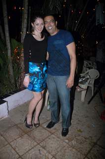 Vindoo Dara Singh at Debina Bonnerjee bday bash at Madh with Retro Theme