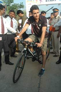 Imran Khan at BSA Cyclothon, Bandra. .