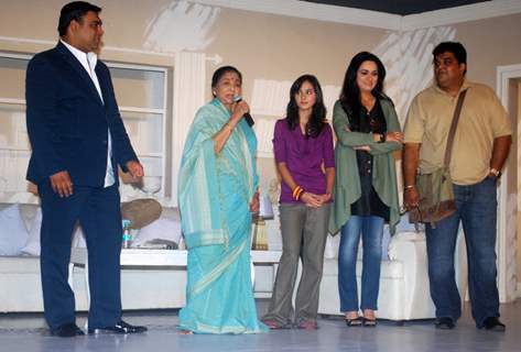 Ram Kapoor, Asha Bhosle and Padmini Kohlapure at the muhurat of the film Maaee in Mumbai