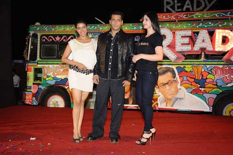 Salman Khan with Asin and Zarine at 'Ready' music launch at Film City