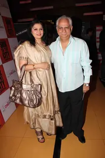 Ramesh and Kiran Sippy at premiere of movie 'Shor In The City'