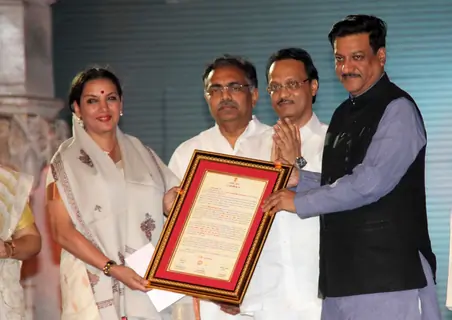 Shabana Azmi at 48th Marathi Chitrapatt Puraskar Sohla at Gateway of India