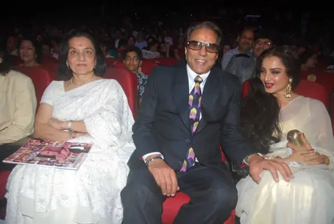 Dharmendra, Rekha and Asha Parekh at Dada Saheb Phalke Awards