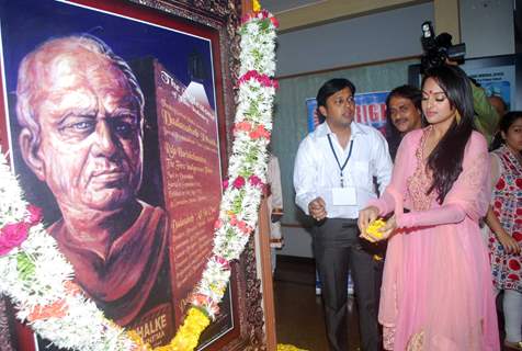 Sonakshi Sinha at Dada Saheb Phalke Awards