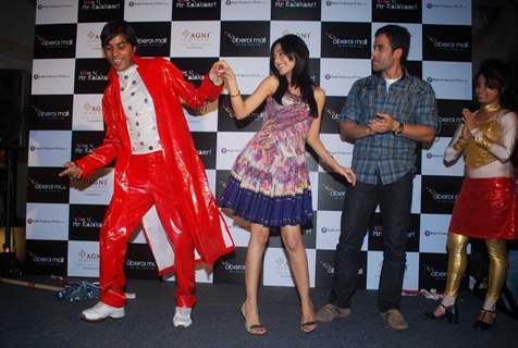 Tusshar Kapoor and Amrita Rao at a promotional event for film Love U... Mr. Kalakaar! at Oberoi Mall