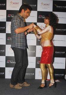 Tusshar Kapoor at a promotional event for film Love U... Mr. Kalakaar! at Oberoi Mall