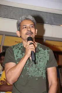 Atul Kulkarni at Divya Dutta mom Nalini's book 'Katra Katra Zindgi' launch at crossword