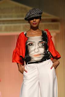 Models walk the ramp at Silhousettes 2011 Vintage Vogue Fashion show by B. D. Somai Institute of Art