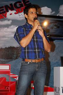 Sharman Joshi at Louis Phillipe speed challenge, Oberoi Mall