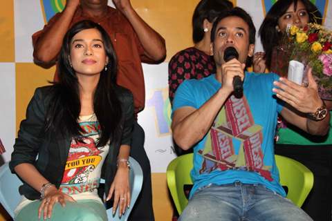 Tusshar Kapoor and Amrita Rao promotes Love U... Mr. Kalakaar! at Growel Mall at Kandivli