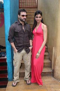 Saif Ali Khan and Deepika Padukone at Aarakshan film press meet