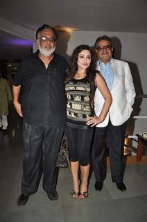 Celebs at Kashmakash special screening at Whistling woods. .