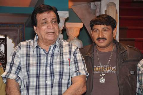 Kader Khan shoots for 'Andha Kanoon' at Cinevista. .