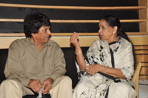 Asha Bhosle records for Neil Ko Pakadana film at Andheri. .