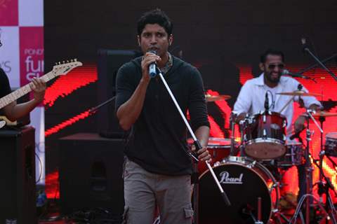 Farhan Akhtar music concert at Fun In the sun