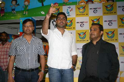 Abhishek Bachchan launch DVD of the film 'Dum Maaro Dum' at Planet M