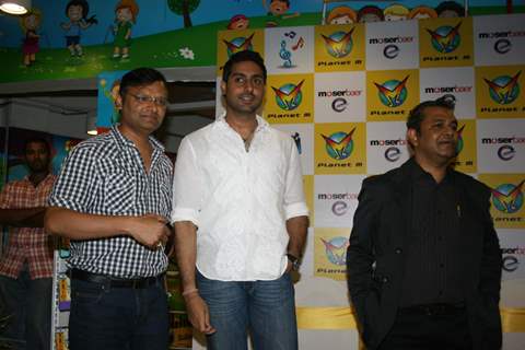 Abhishek Bachchan launch DVD of the film 'Dum Maaro Dum' at Planet M