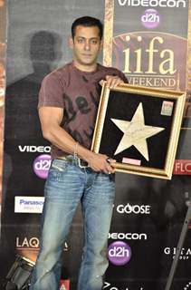 Salman Khan at IIFA PRESS meet to announce Chillar Party Film and Enviorment initiatives, Taj land's