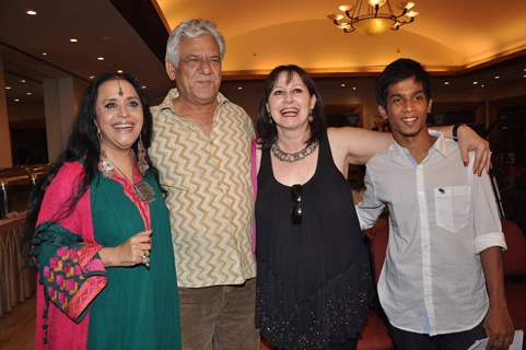 Om Puri and Ila Arun at press meet of Film 'West is West'