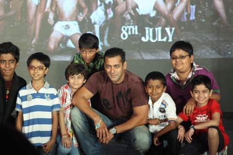 Salman Khan at IIFA PRESS meet to announce Chillar Party Film and Enviorment initiatives, Taj land's End