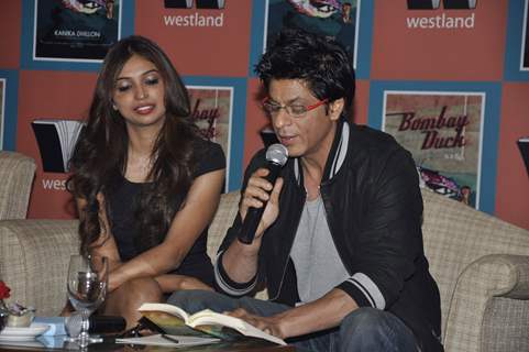 Shah Rukh Khan unveils Bombay Duck is a Fish book by Kanika Dhillon at Taj Lands End in Mumbai