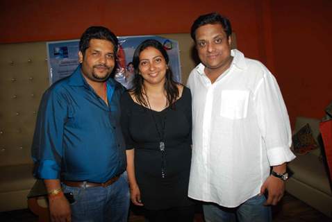 Santosh Singh, Rochelle Singh with Kamlesh Singh at Ss Se Sarsati launch party of Ocean Multimedia