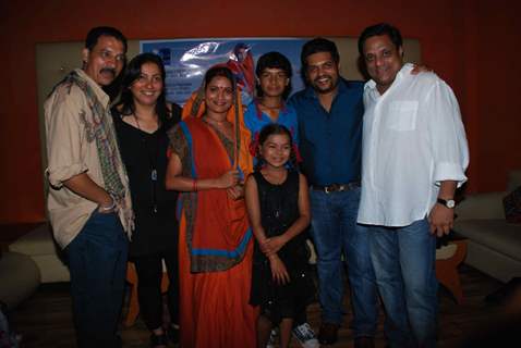 Darpan Srivastav, Rochelle singh, Amar Jyoti, Kishore, Santosh Singh, Kamlesh Singh with Baby Kajal