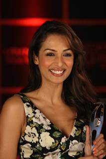 Malaika Arora Khan receives Jeeyo Bollywood Awards