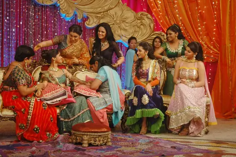 Mehndi ceremony on the sets of Ratan Ka Rishta