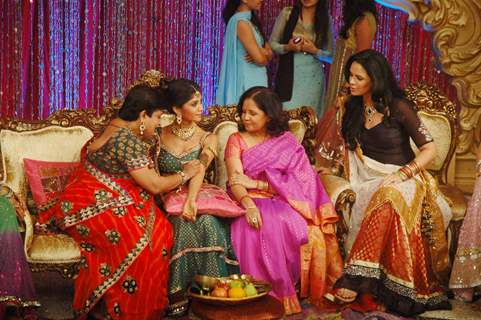 Mehndi ceremony on the sets of Swayamvar Season 3 - Ratan Ka Rishta