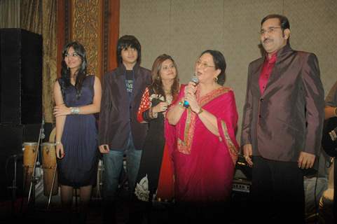 Celebs at Sudesh Bhosle's birthday bash