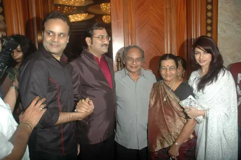 Bhagyashree at Sudesh Bhosle's birthday bash