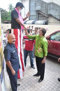 Big B meets fans at PVR at Juhu