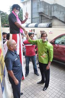 Big B meets fans at PVR at Juhu